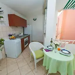 Апартаменты Gemuetliche Mit Terrasse In Bidol By Interhome