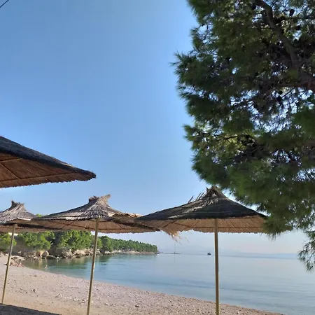 아파트 Gemuetliche Mit Terrasse In Bidol By Interhome