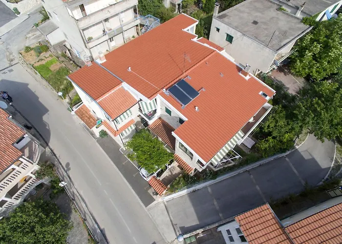 Apartment Gemuetliche Mit Terrasse In Bidol By Interhome *